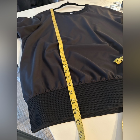 Fabletics black top, size XL - Picture 10 of 10